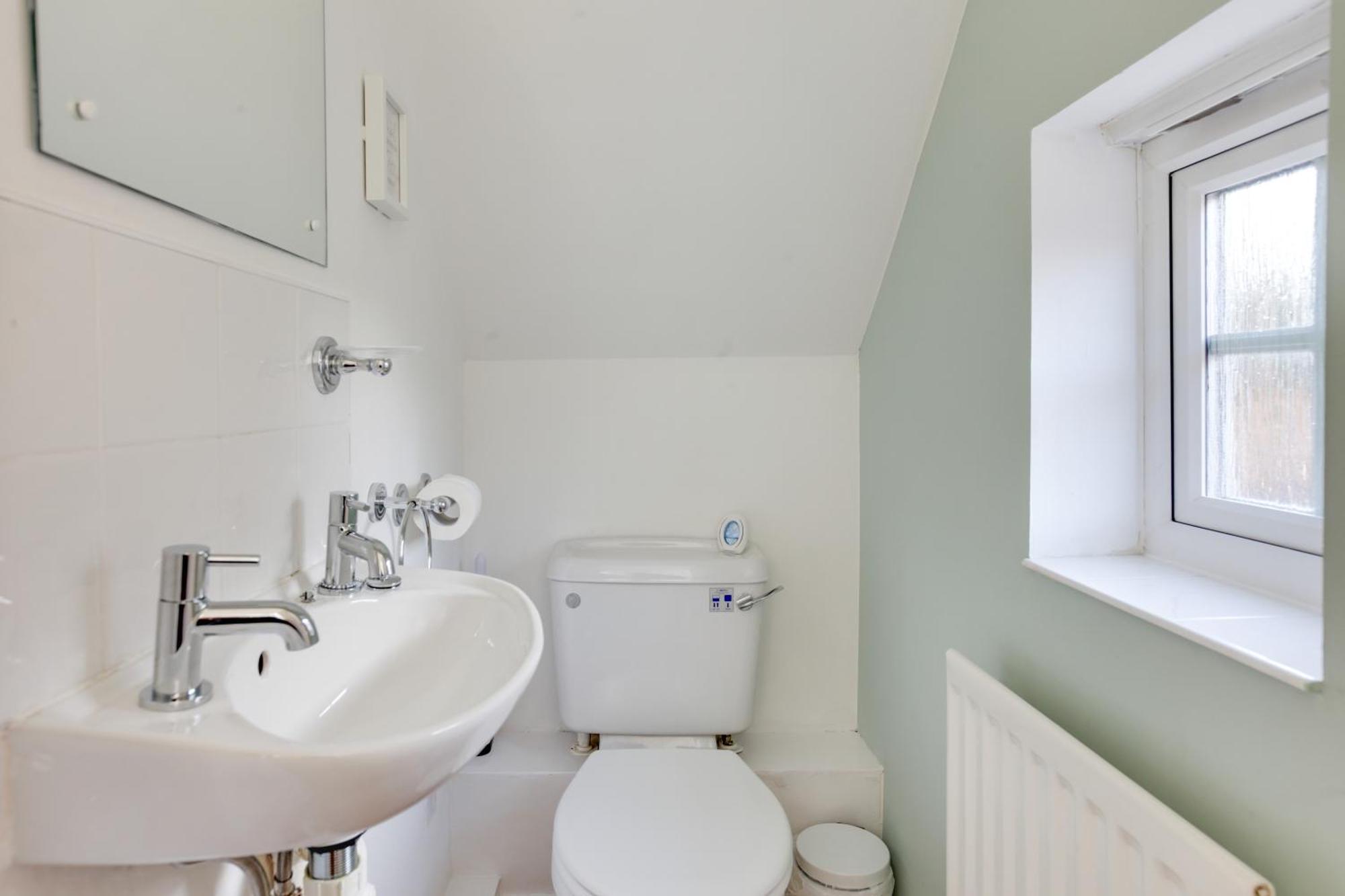 Cosy Two Bedroom House - Chelmsford - Free Parking And Wifi Exterior photo