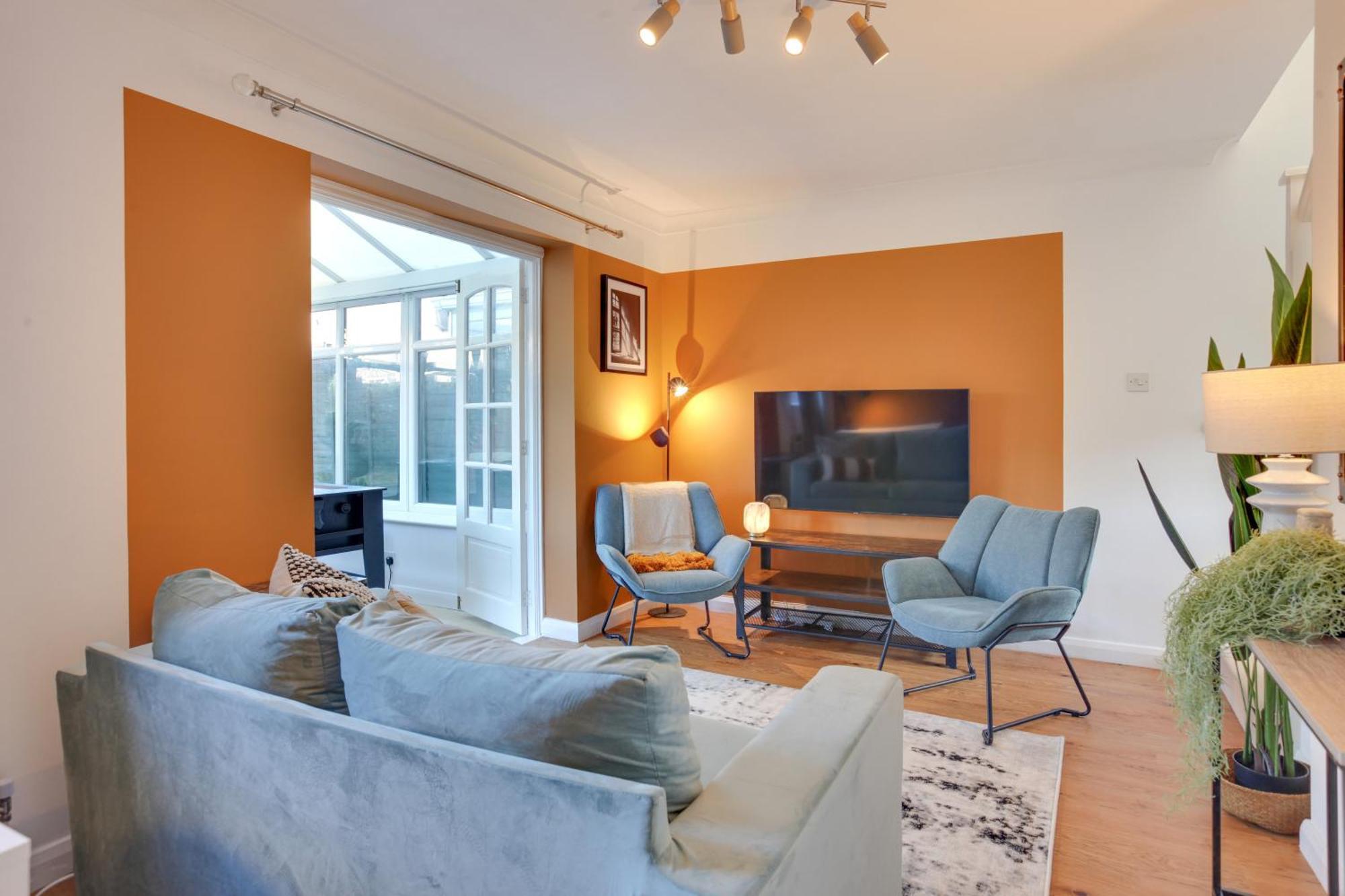 Cosy Two Bedroom House - Chelmsford - Free Parking And Wifi Exterior photo