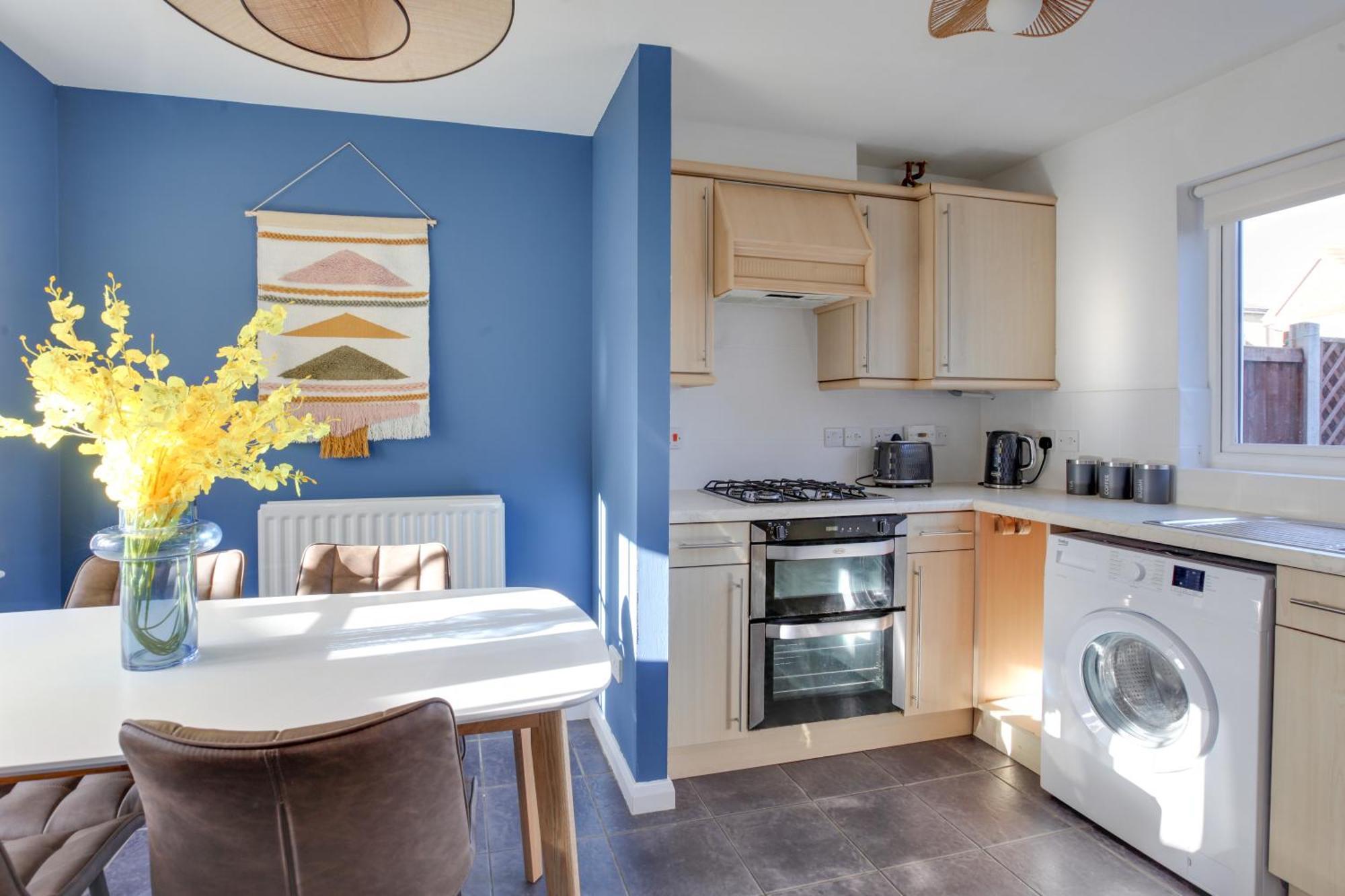 Cosy Two Bedroom House - Chelmsford - Free Parking And Wifi Exterior photo